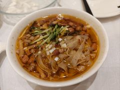 擀豆面-弘雅饭店