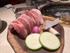 -蚂蚁洞·烤肉大营地(上海静安大悦城店)