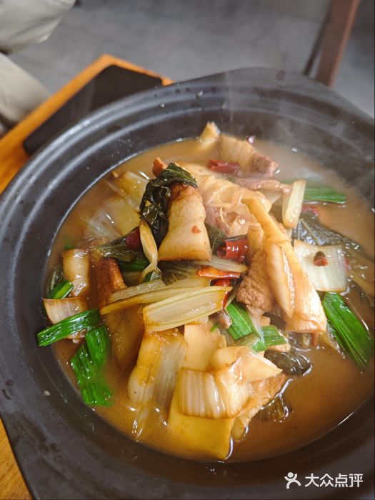 李东农庄·当地安吉味(中南百草园店)雪菜鲜笋锅图片