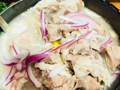 阿里家白羊杂汤-阿里家·新疆烤肉酒場 by MIG
