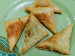 炸咖喱角-胜利茶餐室