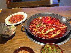 -旧街市鲜货老火锅(大光路店)