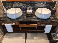 -三亚湾海居铂尔曼度假酒店