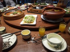 -老滇山寨•云南特色菜•地方菜•民族风情歌舞表演(金碧店)