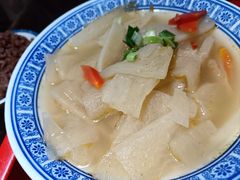 -蓝田九大碗民俗食府(蓝田店)