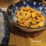 孤寒对影酒贪杯，如痴如醉如日料