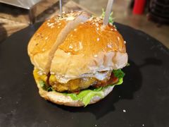 -HIGH FIVE哈福手工汉堡(桂林路店)