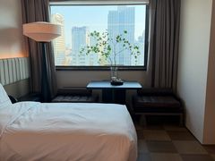 -杭州西湖湖滨银泰亚朵酒店