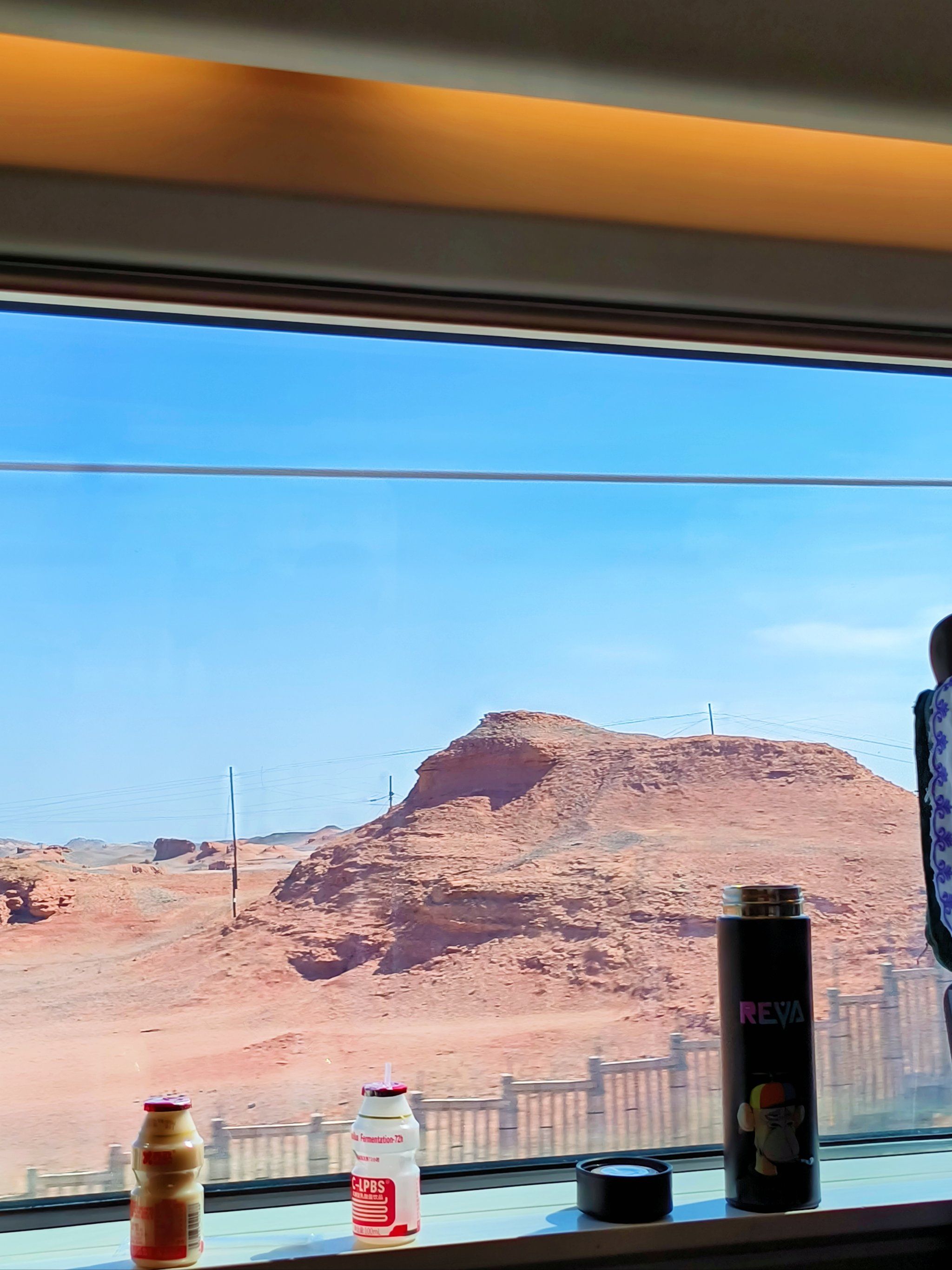 终于从哈密回阜康了
哈密真的太干太干了
根本就收不住
涂再多