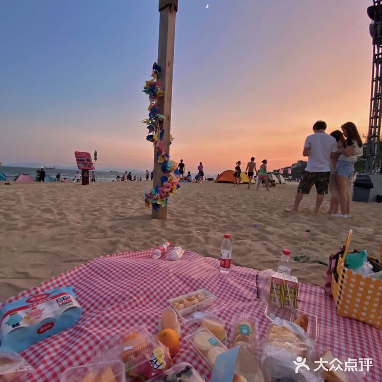 玫瑰海岸,一个可以骑马的海滩,有很多来拍婚纱照的