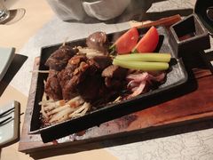 -穹六人间 people 6(岳阳路店)