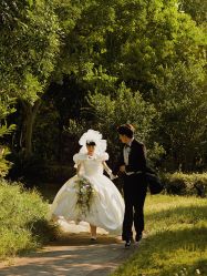 -至臻微拉婚纱摄影