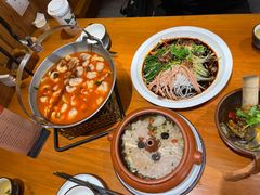 -老滇山寨•云南特色菜•地方菜•民族风情歌舞表演(金碧店)