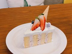 草莓糯米蛋糕-白熊咖啡(闽江大道店)