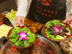 -憨孃孃·重庆老火锅(红山黑金店)