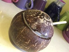 -志龙皇冠吃货椰子铺