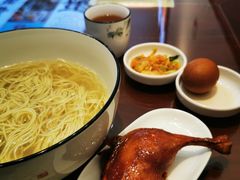 -百年老字号·观振兴蟹黄面·三虾面·苏式面(观前街富仁坊巷店)