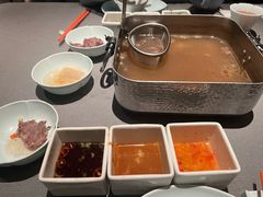 -左庭右院鲜牛肉火锅黑金店(陆家嘴中心店)