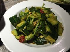 刀拍黄瓜-鸣牌鸡煲(大岭山店)