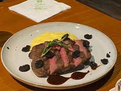 -JINNS锦时 steak&pizza(浸信会礼拜堂旧址店)