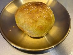 酥皮烤包子-董小西的凉皮和椒麻鸡(三元桥店)