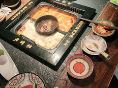 -老牌坊云南鱼豆花火锅(哈西万达店)