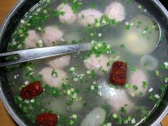 手工肉丸竹荪汤-蜀宴小调·精致家常菜(来福士店)