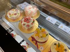 -花花卷卷·鲜食蛋糕(静安久光百货店)