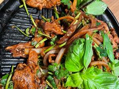 罗勒叶抄手切羊肉-小大董·烤鸭(王府井apm店)