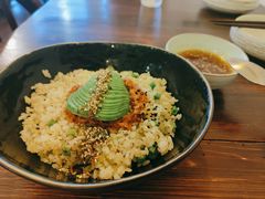 牛油果拌饭-小食院简餐厅