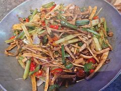 -路边边.炒菜烧烤.音乐餐厅(良乡长虹店)