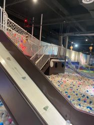 -塔塔王国·主题儿童游乐园(奥城商业广场店)