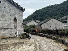 -高荡千年布依古寨旅游景区