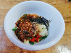 制作沾水的调料-朝伟清真铜瓢牛肉馆(三十年老·店)