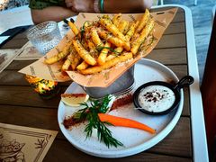 -Mark&Mars Restaurant