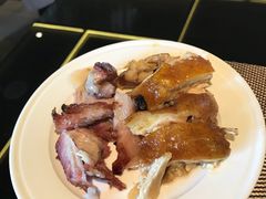 -大中华希尔顿酒店-念自助餐·嗨啤·小龙虾