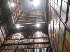 -钟书阁(群光广场店)
