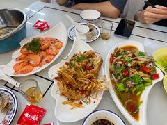 -覃记海鲜美食餐厅