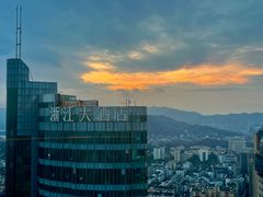 -Hi City·城市之巅