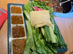 -咱屯子铁锅炖直营店(保利店)