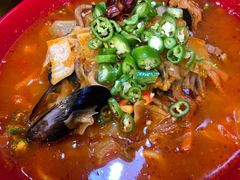 海鲜辣汤面-香港饭店0410(明洞店)