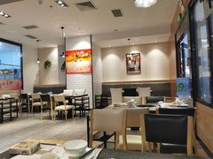 大堂-名门潮牛·鲜牛肉海鲜火锅.烧烤自助餐厅(诚丰广场店)