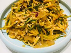 炒肉拉皮-宏达老菜馆(东安街店)