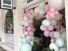 -FLOVIE FLORIST CAFE