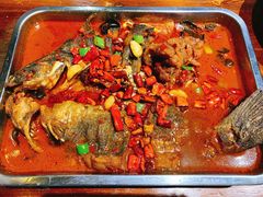 飘香鱼-马路牙子地桌烤肉(工体店)