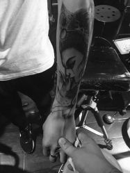 -木子·纹身店TATTOO穿孔·洗纹身