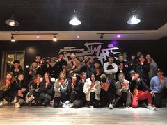 -零下舞度·街舞连锁机构(万科中心店)