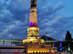 -人民防洪胜利纪念塔