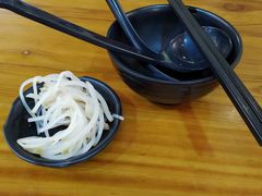 -丽虹云南过桥米线(兴工街店)