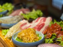 -明洞阿姨·韩式酱蟹烤肉·创意料理(三元桥店)